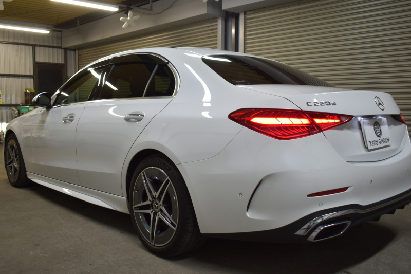 メルセデスベンツ Cクラス C220d AVG AMGﾗｲﾝ ﾚｻﾞｰｴｸｽｸﾙｰｼﾌﾞ ﾍﾞｰｼｯｸP ﾚｰﾀﾞｰｾｰﾌﾃｨP  ISG搭載 1ｵｰﾅｰ ﾘｱｱｸｽﾙｽﾃｱ ﾋｰﾀｰ黒革 ACC BSM Lﾁｪﾝｼﾞ AMGｴｱﾛ18AW 電動ｹﾞｰﾄ ﾍｯﾄﾞｱｯﾌﾟD ｷｰGO MBUXﾅﾋﾞ360ｶﾒﾗ 2年保証
