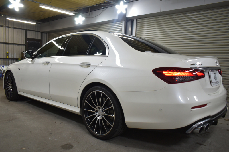 AMG Eクラス E53 4ﾏﾁｯｸ+ ｴｸｽｸﾙｰｼﾌﾞ ﾚｰﾀﾞｰｾｰﾌﾃｨP 後期型 3.0ﾘｯﾀｰ/435馬力 4WD ﾊﾟﾉﾗﾏｻﾝﾙｰﾌ ﾋｰﾀｰｸｰﾗｰ黒革 ﾃﾞｨｽﾄﾛ BSM Lﾁｪﾝｼﾞ AMGｴｱﾛ20AW ｷｰﾚｽGO PTS ﾌﾞﾙﾒｽﾀｰ HUD 電動ﾄﾗﾝｸ LEDﾍｯﾄﾞﾗｲﾄ 地ﾃﾞｼﾞﾅﾋﾞ 360ｶﾒﾗ 2年保証
