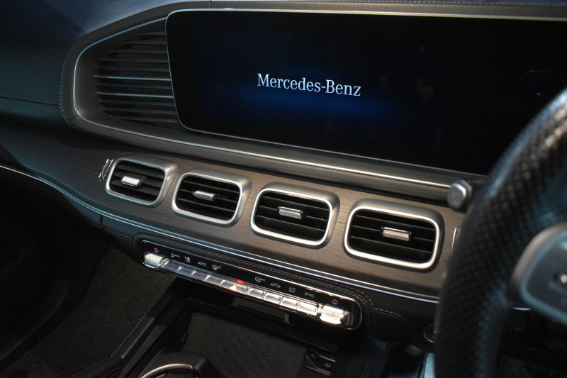 メルセデスベンツ GLE GLE450 4ﾏﾁｯｸ ｽﾎﾟｰﾂ ﾚｻﾞｰｴｸｽｸﾙｰｼﾌﾞﾚｰﾀﾞｰｾｰﾌﾃｨP 真珠色 ﾊﾟﾉﾗﾏｻﾝﾙｰﾌ ﾋｰﾀｰ&ｸｰﾗｰ黒革 ﾌﾞﾙﾒｽﾀｰS 367馬力 ﾃﾞｨｽﾄﾛ BSM Lﾁｪﾝｼﾞ AMGｴｱﾛ20AW ﾊﾟｰｸﾄﾛ HUD ﾌｯﾄｹﾞｰﾄ  MBUXﾅﾋﾞTV 360ｶﾒﾗ 2年保証