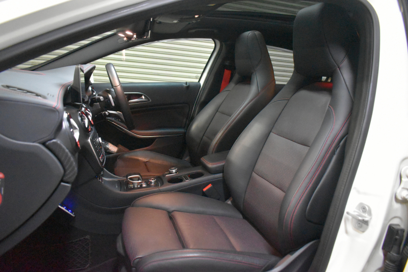 AMG Aクラス A45 4ﾏﾁｯｸ ﾚｰﾀﾞｰSP 後期型 381馬力 4WD AMG7速DCT ﾊﾟﾉﾗﾏｻﾝﾙｰﾌ ﾋｰﾀｰ黒革 ﾃﾞｨｽﾄﾛ Bｽﾎﾟｯﾄ Lｷｰﾌﾟ AMGｴｱﾛ18AW ｷｰﾚｽGO ﾊﾟｰｸﾄﾛ 8ｲﾝﾁﾓﾆﾀｰ 地ﾃﾞｼﾞHDDBﾅﾋﾞBｶﾒﾗ 2年保証