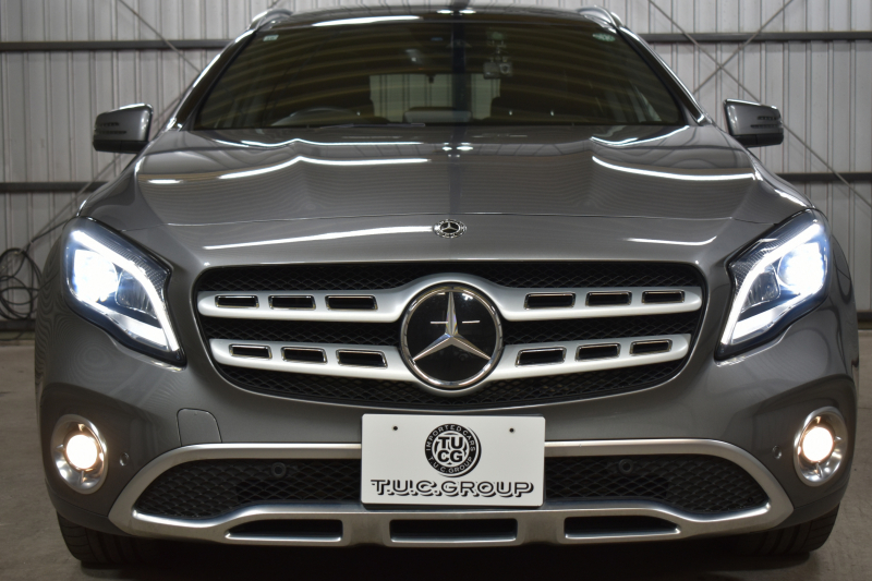 メルセデスベンツ GLA GLA220 4M ﾌﾟﾚﾐｱﾑP ﾚｰﾀﾞｰｾｰﾌﾃｨP 後期 4WD ﾊﾟﾉﾗﾏｻﾝﾙｰﾌ ﾊｰﾏﾝｶｰﾄﾞﾝｻｳﾝﾄﾞ ﾏﾙﾁｶﾗｰｱﾝﾋﾞｴﾝﾄ 革 ﾅﾋﾞTV ﾃﾞｨｽﾄﾛ ﾌﾞﾗｲﾝﾄﾞS ﾚｰﾝｷｰﾌﾟ ﾌｯﾄｹﾞｰﾄ ﾊﾞｯｸｶﾒﾗ ｷｰﾚｽｺﾞｰ 2年保証