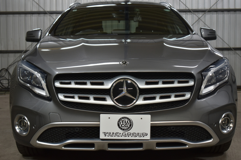 メルセデスベンツ GLA GLA220 4M ﾌﾟﾚﾐｱﾑP ﾚｰﾀﾞｰｾｰﾌﾃｨP 後期 4WD ﾊﾟﾉﾗﾏｻﾝﾙｰﾌ ﾊｰﾏﾝｶｰﾄﾞﾝｻｳﾝﾄﾞ ﾏﾙﾁｶﾗｰｱﾝﾋﾞｴﾝﾄ 革 ﾅﾋﾞTV ﾃﾞｨｽﾄﾛ ﾌﾞﾗｲﾝﾄﾞS ﾚｰﾝｷｰﾌﾟ ﾌｯﾄｹﾞｰﾄ ﾊﾞｯｸｶﾒﾗ ｷｰﾚｽｺﾞｰ 2年保証