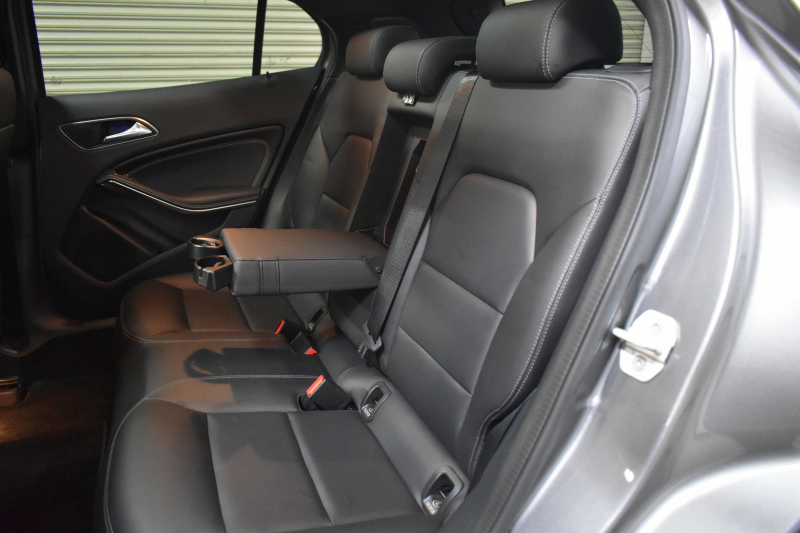 メルセデスベンツ GLA GLA220 4M ﾌﾟﾚﾐｱﾑP ﾚｰﾀﾞｰｾｰﾌﾃｨP 後期 4WD ﾊﾟﾉﾗﾏｻﾝﾙｰﾌ ﾊｰﾏﾝｶｰﾄﾞﾝｻｳﾝﾄﾞ ﾏﾙﾁｶﾗｰｱﾝﾋﾞｴﾝﾄ 革 ﾅﾋﾞTV ﾃﾞｨｽﾄﾛ ﾌﾞﾗｲﾝﾄﾞS ﾚｰﾝｷｰﾌﾟ ﾌｯﾄｹﾞｰﾄ ﾊﾞｯｸｶﾒﾗ ｷｰﾚｽｺﾞｰ 2年保証