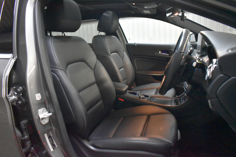 メルセデスベンツ GLA GLA220 4M ﾌﾟﾚﾐｱﾑP ﾚｰﾀﾞｰｾｰﾌﾃｨP 後期 4WD ﾊﾟﾉﾗﾏｻﾝﾙｰﾌ ﾊｰﾏﾝｶｰﾄﾞﾝｻｳﾝﾄﾞ ﾏﾙﾁｶﾗｰｱﾝﾋﾞｴﾝﾄ 革 ﾅﾋﾞTV ﾃﾞｨｽﾄﾛ ﾌﾞﾗｲﾝﾄﾞS ﾚｰﾝｷｰﾌﾟ ﾌｯﾄｹﾞｰﾄ ﾊﾞｯｸｶﾒﾗ ｷｰﾚｽｺﾞｰ 2年保証