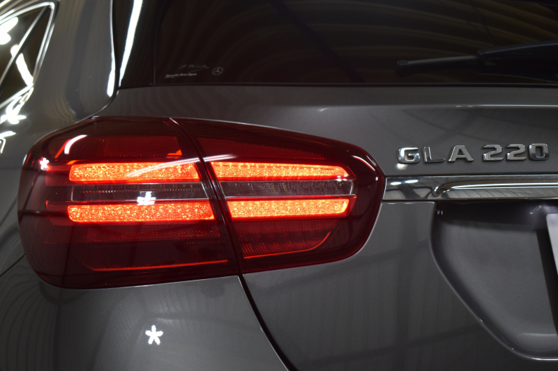 メルセデスベンツ GLA GLA220 4M ﾌﾟﾚﾐｱﾑP ﾚｰﾀﾞｰｾｰﾌﾃｨP 後期 4WD ﾊﾟﾉﾗﾏｻﾝﾙｰﾌ ﾊｰﾏﾝｶｰﾄﾞﾝｻｳﾝﾄﾞ ﾏﾙﾁｶﾗｰｱﾝﾋﾞｴﾝﾄ 革 ﾅﾋﾞTV ﾃﾞｨｽﾄﾛ ﾌﾞﾗｲﾝﾄﾞS ﾚｰﾝｷｰﾌﾟ ﾌｯﾄｹﾞｰﾄ ﾊﾞｯｸｶﾒﾗ ｷｰﾚｽｺﾞｰ 2年保証