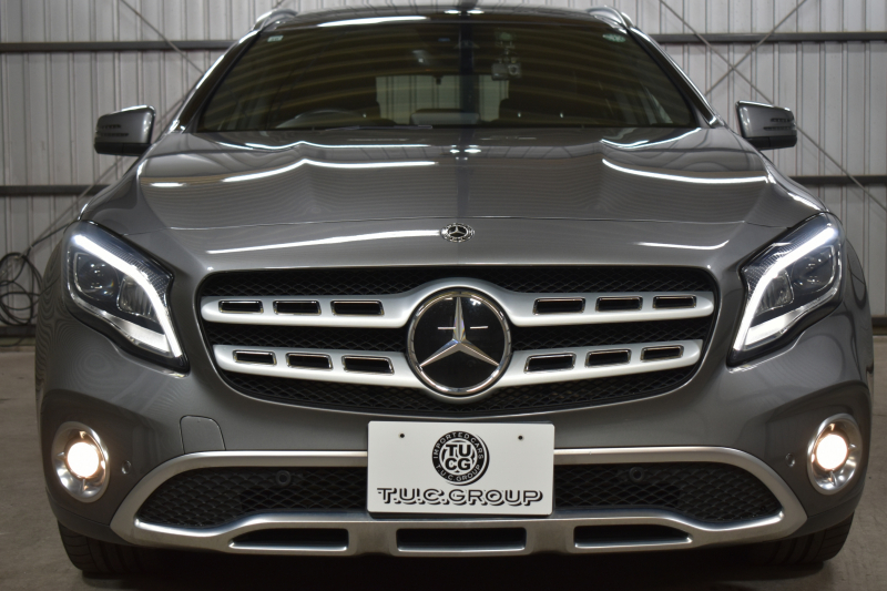 メルセデスベンツ GLA GLA220 4M ﾌﾟﾚﾐｱﾑP ﾚｰﾀﾞｰｾｰﾌﾃｨP 後期 4WD ﾊﾟﾉﾗﾏｻﾝﾙｰﾌ ﾊｰﾏﾝｶｰﾄﾞﾝｻｳﾝﾄﾞ ﾏﾙﾁｶﾗｰｱﾝﾋﾞｴﾝﾄ 革 ﾅﾋﾞTV ﾃﾞｨｽﾄﾛ ﾌﾞﾗｲﾝﾄﾞS ﾚｰﾝｷｰﾌﾟ ﾌｯﾄｹﾞｰﾄ ﾊﾞｯｸｶﾒﾗ ｷｰﾚｽｺﾞｰ 2年保証