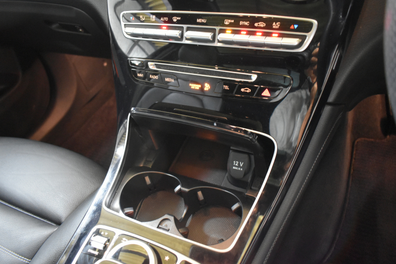 メルセデスベンツ GLC GLC220d 4MATIC ｽﾎﾟｰﾂ ﾚｰﾀﾞｰｾｰﾌﾃｨP AMGｽﾀｲﾘﾝｸﾞP 1ｵｰﾅｰ AMGｴｱﾛ19AW ｻｲﾄﾞﾗﾝﾆﾝｸﾞﾎﾞｰﾄﾞ ﾍｯﾄﾞｱｯﾌﾟD FRｼｰﾄﾋｰﾀｰ ﾌｯﾄｹﾞｰﾄ ﾃﾞｨｽﾄﾛ ﾌﾞﾗｲﾝﾄﾞｽﾎﾟｯﾄ ﾚｰﾝｷｰﾌﾟ ﾅﾋﾞTV 360ｶﾒﾗ ｷｰﾚｽｺﾞｰ 2年保証