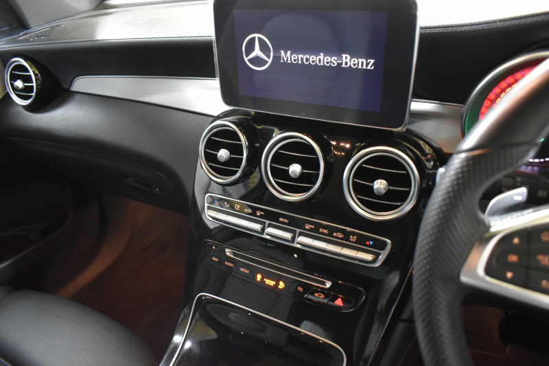 メルセデスベンツ GLC GLC220d 4MATIC ｽﾎﾟｰﾂ ﾚｰﾀﾞｰｾｰﾌﾃｨP AMGｽﾀｲﾘﾝｸﾞP 1ｵｰﾅｰ AMGｴｱﾛ19AW ｻｲﾄﾞﾗﾝﾆﾝｸﾞﾎﾞｰﾄﾞ ﾍｯﾄﾞｱｯﾌﾟD FRｼｰﾄﾋｰﾀｰ ﾌｯﾄｹﾞｰﾄ ﾃﾞｨｽﾄﾛ ﾌﾞﾗｲﾝﾄﾞｽﾎﾟｯﾄ ﾚｰﾝｷｰﾌﾟ ﾅﾋﾞTV 360ｶﾒﾗ ｷｰﾚｽｺﾞｰ 2年保証