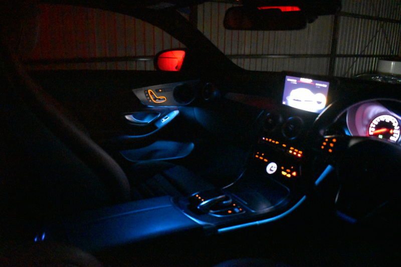 メルセデスベンツ Cクラス C300ｸｰﾍﾟ ｽﾎﾟｰﾂ ﾚｰﾀﾞｰｾｰﾌﾃｨP（受注生産) ﾋｰﾀｰ赤本革 ﾊﾟﾉﾗﾏｻﾝﾙｰﾌ ﾃﾞｨｽﾄﾛ ﾌﾞﾗｲﾝﾄﾞS Lｷｰﾌﾟ AMGｴｱﾛ19AW ｷｰﾚｽGo PTS LEDﾍｯﾄﾞﾗｲﾄ 地ﾃﾞｼﾞBｶﾒﾗ ﾏﾙﾁｱﾝﾋﾞｴﾝﾄ 2年保証