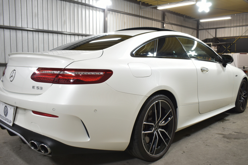AMG Eクラス E53 4ﾏﾁｯｸ+ ｸｰﾍﾟISG搭載ﾓﾃﾞﾙ ｴｸｽｸﾙｰｼﾌﾞP ﾚｰﾀﾞｰｾｰﾌﾃｨP 真珠色 ﾊﾟﾉﾗﾏｻﾝﾙｰﾌ 革 ﾍﾞﾝﾁﾚｰﾀｰ ﾏｯｻｰｼﾞ ﾌﾞﾙﾒｽﾀｰS HUD ﾌｯﾄﾄﾗﾝｸ ｴｱﾛ20AW ﾃﾞｨｽﾄﾛ ﾌﾞﾗｲﾝﾄﾞS ﾚｰﾝｷｰﾌﾟ ﾅﾋﾞTV 360ｶﾒﾗ ｷｰﾚｽｺﾞｰ 2年保証