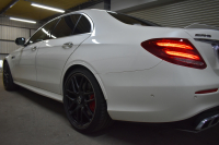 AMG Eクラス E63 S 4M+ ｴｸｽｸﾙｰｼﾌﾞ ﾚｰﾀﾞｰSP 右H 612馬力 ｴｸｽｸﾙｰｼﾌﾞP MEｺﾈｸﾄ ﾊﾟﾉﾗﾏSR ﾋｰﾀｰｸｰﾗｰ黒革 ﾃﾞｨｽﾄﾛ BSM Lﾁｪﾝｼﾞ AMGｴｱﾛ20AW ｷｰGo PTS ﾌｯﾄﾄﾗﾝｸ HUD ﾌﾞﾙﾒS 地ﾃﾞｼﾞ360ｶﾒﾗ 2年保証