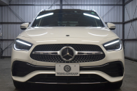 メルセデスベンツ GLA GLA200d 4ﾏﾁｯｸ AMGﾗｲﾝ/AMGﾚｻﾞｰｴｸｽｸﾙｰｼﾌﾞP/ﾚｰﾀﾞｰSP 燃費16.5 ﾃﾞｨｰｾﾞﾙTB ﾊﾟﾉﾗﾏｻﾝR ﾋｰﾀｰ付赤黒革ｼｰﾄ ﾃﾞｨｽﾄﾛ BSM Lﾁｪﾝｼﾞ AMGｴｱﾛ19AW ｷｰﾚｽGO PTS ﾌｯﾄﾄﾗﾝｸ 対話式ﾅﾋﾞ 360ｶﾒﾗ 2年保証
