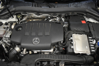 メルセデスベンツ GLA GLA200d 4ﾏﾁｯｸ AMGﾗｲﾝ/AMGﾚｻﾞｰｴｸｽｸﾙｰｼﾌﾞP/ﾚｰﾀﾞｰSP 燃費16.5 ﾃﾞｨｰｾﾞﾙTB ﾊﾟﾉﾗﾏｻﾝR ﾋｰﾀｰ付赤黒革ｼｰﾄ ﾃﾞｨｽﾄﾛ BSM Lﾁｪﾝｼﾞ AMGｴｱﾛ19AW ｷｰﾚｽGO PTS ﾌｯﾄﾄﾗﾝｸ 対話式ﾅﾋﾞ 360ｶﾒﾗ 2年保証