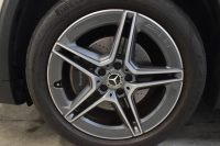 メルセデスベンツ GLA GLA200d 4ﾏﾁｯｸ AMGﾗｲﾝ/AMGﾚｻﾞｰｴｸｽｸﾙｰｼﾌﾞP/ﾚｰﾀﾞｰSP 燃費16.5 ﾃﾞｨｰｾﾞﾙTB ﾊﾟﾉﾗﾏｻﾝR ﾋｰﾀｰ付赤黒革ｼｰﾄ ﾃﾞｨｽﾄﾛ BSM Lﾁｪﾝｼﾞ AMGｴｱﾛ19AW ｷｰﾚｽGO PTS ﾌｯﾄﾄﾗﾝｸ 対話式ﾅﾋﾞ 360ｶﾒﾗ 2年保証