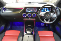 メルセデスベンツ GLA GLA200d 4ﾏﾁｯｸ AMGﾗｲﾝ/AMGﾚｻﾞｰｴｸｽｸﾙｰｼﾌﾞP/ﾚｰﾀﾞｰSP 燃費16.5 ﾃﾞｨｰｾﾞﾙTB ﾊﾟﾉﾗﾏｻﾝR ﾋｰﾀｰ付赤黒革ｼｰﾄ ﾃﾞｨｽﾄﾛ BSM Lﾁｪﾝｼﾞ AMGｴｱﾛ19AW ｷｰﾚｽGO PTS ﾌｯﾄﾄﾗﾝｸ 対話式ﾅﾋﾞ 360ｶﾒﾗ 2年保証