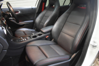 AMG GLA GLA45 4ﾏﾁｯｸ ﾚｰﾀﾞｰｾｰﾌﾃｨP 高出力ｴﾝｼﾞﾝ360馬力 ﾊﾟﾉﾗﾏｻﾝﾙｰﾌ ﾋｰﾀｰ黒革 ﾃﾞｨｽﾄﾛﾆｯｸﾌﾟﾗｽ ﾌﾞﾗｲﾝｯﾄﾞｽﾎﾟｯﾄ ﾚｰﾝｷｰﾌﾟ AMGｴｱﾛ19AW ｷｰﾚｽGO ﾊﾟｰｸﾄﾛﾆｯｸ 地デジBｶﾒﾗ 2年保証