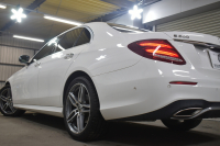 メルセデスベンツ Eクラス E200 AVG AMGﾗｲﾝ ｴｸｽｸﾙｰｼﾌﾞP ﾚｰﾀﾞｰｾｰﾌﾃｨP 中期型 BSG搭載 黒革 ﾌﾞﾙﾒｽﾀｰ ﾍｯﾄﾞｱｯﾌﾟD ｴｱﾊﾞﾗﾝｽP 電動ﾄﾗﾝｸ AMGｴｱﾛ19AW ﾃﾞｨｽﾄﾛﾆｯｸ ﾌﾞﾗｲﾝﾄﾞｽﾎﾟｯﾄ ﾚｰﾝｷｰﾌﾟ ﾅﾋﾞTV 360ｶﾒﾗ ｷｰﾚｽGO 2年保証