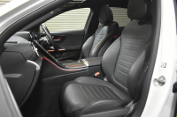 メルセデスベンツ Cクラス C200 4ﾏﾁｯｸ AVG AMGﾗｲﾝ ﾚｻﾞｰｴｸｽｸﾙｰｼﾌﾞ ﾚｰﾀﾞｰｾｰﾌﾃｨP ﾍﾞｰｼｯｸP  新型Cｸﾗｽ ISG搭載　9速 MEｺﾈｸﾄ 1ｵｰﾅｰ ﾊﾟﾉﾗﾏｻﾝﾙｰﾌ ﾋｰﾀｰ黒革 ACC LﾁｪﾝｼﾞA ﾌﾞﾗｲﾝﾄﾞS  AMGｴｱﾛ18AW MBUXﾅﾋﾞ360ｶﾒﾗ 2年保証