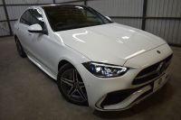 メルセデスベンツ Cクラス C200 4ﾏﾁｯｸ AVG AMGﾗｲﾝ ﾚｻﾞｰｴｸｽｸﾙｰｼﾌﾞ ﾚｰﾀﾞｰｾｰﾌﾃｨP ﾍﾞｰｼｯｸP  新型Cｸﾗｽ ISG搭載　9速 MEｺﾈｸﾄ 1ｵｰﾅｰ ﾊﾟﾉﾗﾏｻﾝﾙｰﾌ ﾋｰﾀｰ黒革 ACC LﾁｪﾝｼﾞA ﾌﾞﾗｲﾝﾄﾞS  AMGｴｱﾛ18AW MBUXﾅﾋﾞ360ｶﾒﾗ 2年保証