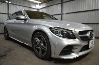 メルセデスベンツ Cクラス C200ﾜｺﾞﾝ AVG AMGﾗｲﾝ ﾚｰﾀﾞｰSP 後期型  9速 ﾐｰｺﾈｸﾄ ﾃﾞｨｽﾄﾛ ﾆｯｸ ﾌﾞﾗｲﾝﾄﾞｽﾎﾟｯﾄA Lﾁｪﾝｼﾞｱｼｽﾄ 誤発進 ﾋｰﾀｰ黒革 AMGｴｱﾛ18AW ｷｰﾚｽGo PTS 電動Rｹﾞｰﾄ 地ﾃﾞｼﾞﾅﾋﾞBｶﾒﾗ 2年保証