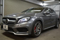 メルセデスベンツ GLA GLA45 4ﾏﾁｯｸ ﾚｰﾀﾞｰｾｰﾌﾃｨP 高出力ｴﾝｼﾞﾝ360馬力  ﾋｰﾀｰ黒革 ﾃﾞｨｽﾄﾛﾆｯｸﾌﾟﾗｽ ﾌﾞﾗｲﾝｯﾄﾞｽﾎﾟｯﾄ ﾚｰﾝｷｰﾌﾟ AMGｴｱﾛ19AW ｷｰﾚｽGO ﾏﾙﾁｶﾗｰｱﾝﾋﾞｴﾝﾄ 地デジBｶﾒﾗ ﾊﾟｰｸﾄﾛﾆｯｸ 2年保証
