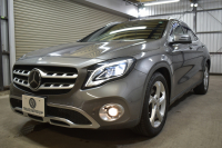 メルセデスベンツ GLA GLA220 4M ﾌﾟﾚﾐｱﾑP ﾚｰﾀﾞｰｾｰﾌﾃｨP 後期 4WD ﾊﾟﾉﾗﾏｻﾝﾙｰﾌ ﾊｰﾏﾝｶｰﾄﾞﾝｻｳﾝﾄﾞ ﾏﾙﾁｶﾗｰｱﾝﾋﾞｴﾝﾄ 革 ﾅﾋﾞTV ﾃﾞｨｽﾄﾛ ﾌﾞﾗｲﾝﾄﾞS ﾚｰﾝｷｰﾌﾟ ﾌｯﾄｹﾞｰﾄ ﾊﾞｯｸｶﾒﾗ ｷｰﾚｽｺﾞｰ 2年保証