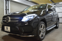 メルセデスベンツ GLE GLE350d 4ﾏﾁｯｸ ｽﾎﾟｰﾂ ﾚｰﾀﾞｰｾｰﾌﾃｨP ﾊﾟﾉﾗﾏｻﾝﾙｰﾌ 黒革 ﾊｰﾏﾝｶｰﾄﾞﾝ AMGｴｱﾛ20AW ｻｲﾄﾞﾗﾝﾆﾝｸﾞﾎﾞｰﾄﾞ ﾃﾞｨｽﾄﾛﾆｯｸ ﾌﾞﾗｲﾝﾄﾞｽﾎﾟｯﾄ ﾚｰﾝｷｰﾌﾟ ﾅﾋﾞTV 360ｶﾒﾗ ｵｰﾄﾃｰﾙｹﾞｰﾄ ｷｰﾚｽｺﾞｰ 2年保証