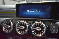 メルセデスベンツ Aクラス A180 Edition1 ﾚｰﾀﾞｰSP 限定250台 MEｺﾈｸﾄ MBUXｼｽﾃﾑ Edition1専用内装 ﾃﾞｨｽﾄﾛ BSM Lﾁｪﾝｼﾞ AMGｴｱﾛ19AW ﾏﾙﾁLED ｷｰGO PTS HUD 10.25ｲﾝﾁｺｯｸﾋﾟｯﾄﾃﾞｨｽﾌﾟﾚｲ 対話式ﾅﾋﾞTV 360ｶﾒﾗ 2年保証