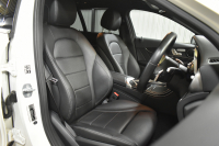 メルセデスベンツ Cクラス C200ﾜｺﾞﾝ AVG AMGﾗｲﾝ ﾚｰﾀﾞｰSP 後期型 9速 ﾐｰｺﾈｸﾄ ﾃﾞｨｽﾄﾛ LﾁｪﾝｼﾞﾌﾞﾗｲﾝﾄﾞS  誤発進 ﾋｰﾀｰ黒革 AMGｴｱﾛ18AW ｷｰﾚｽGo PTS 電動Rｹﾞｰﾄ 地ﾃﾞｼﾞBｶﾒﾗ 2年保証