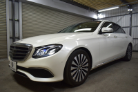 メルセデスベンツ Eクラス E400 4ﾏﾁｯｸ EXCLUSIVE ｴｸｽｸﾙｰｼﾌﾞPKG ﾚｰﾀﾞｰｾｰﾌﾃｨP MEｺﾈｸﾄ 9速AT 333馬力V6 4WD ｳｯﾄﾞｲﾝﾃﾘｱ ﾊﾟﾉﾗﾏｻﾝﾙｰﾌ ﾋｰﾀｰｸｰﾗｰ黒革 ﾃﾞｨｽﾄﾛ BSM Lﾁｪﾝｼﾞ 専用18AW ｷｰﾚｽGO PTS ﾌｯﾄﾄﾗﾝｸ ﾌﾞﾙﾒｽﾀｰS 地ﾃﾞｼﾞﾅﾋﾞ 360ｶﾒﾗ 2年保証