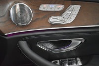 メルセデスベンツ Eクラス E400 4ﾏﾁｯｸ EXCLUSIVE ｴｸｽｸﾙｰｼﾌﾞPKG ﾚｰﾀﾞｰｾｰﾌﾃｨP MEｺﾈｸﾄ 9速AT 333馬力V6 4WD ｳｯﾄﾞｲﾝﾃﾘｱ ﾊﾟﾉﾗﾏｻﾝﾙｰﾌ ﾋｰﾀｰｸｰﾗｰ黒革 ﾃﾞｨｽﾄﾛ BSM Lﾁｪﾝｼﾞ 専用18AW ｷｰﾚｽGO PTS ﾌｯﾄﾄﾗﾝｸ ﾌﾞﾙﾒｽﾀｰS 地ﾃﾞｼﾞﾅﾋﾞ 360ｶﾒﾗ 2年保証