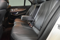 メルセデスベンツ Eクラス E400 4ﾏﾁｯｸ EXCLUSIVE ｴｸｽｸﾙｰｼﾌﾞPKG ﾚｰﾀﾞｰｾｰﾌﾃｨP MEｺﾈｸﾄ 9速AT 333馬力V6 4WD ｳｯﾄﾞｲﾝﾃﾘｱ ﾊﾟﾉﾗﾏｻﾝﾙｰﾌ ﾋｰﾀｰｸｰﾗｰ黒革 ﾃﾞｨｽﾄﾛ BSM Lﾁｪﾝｼﾞ 専用18AW ｷｰﾚｽGO PTS ﾌｯﾄﾄﾗﾝｸ ﾌﾞﾙﾒｽﾀｰS 地ﾃﾞｼﾞﾅﾋﾞ 360ｶﾒﾗ 2年保証