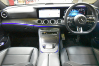 メルセデスベンツ Eクラス E200 ｽﾎﾟｰﾂ ｴｸｽｸﾙｰｼﾌﾞAMGﾗｲﾝｲﾝﾃﾘｱP ﾚｰﾀﾞｰｾｰﾌﾃｨP 後期型 ﾊﾟﾉﾗﾏｻﾝﾙｰﾌ MEｺﾈｸﾄ 燃費13.1KM 全席ﾋｰﾀｰ黒革 ﾃﾞｨｽﾄﾛ BSM Lﾁｪﾝｼﾞ AMGｴｱﾛ19AW ｷｰﾚｽGO ﾊﾟｰｸﾄﾛ HUD ﾌﾞﾙﾒS ﾏﾙﾁｶﾗｰｱﾝﾋﾞｴﾝﾄ 対話式ﾅﾋﾞ 360ｶﾒﾗ 2年保証