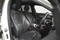 メルセデスベンツ Cクラス C180 ﾜｺﾞﾝ ﾛｰﾚｳｽｴﾃﾞｨｼｮﾝ ﾚｰﾀﾞｰｾｰﾌﾃｨP 特別仕様車 1ｵｰﾅｰ MEｺﾈｸﾄ ﾊﾟﾉﾗﾏｻﾝﾙｰﾌ ﾋｰﾀｰ黒革 ﾃﾞｨｽﾄﾛ BSM Lｷｰﾌﾟ AMGｴｱﾛ18AW ｷｰﾚｽGO PTS 電動ﾘｱｹﾞｰﾄ LEDﾍｯﾄﾞﾗｲﾄ 地ﾃﾞｼﾞﾅﾋﾞ Bｶﾒﾗ 2年保証