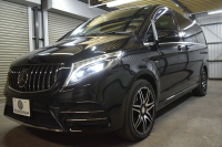 メルセデスベンツ Vクラス V220d ｽﾎﾟｰﾂ ﾛﾝｸﾞ AMGﾗｲﾝ ﾚｰﾀﾞｰｾｰﾌﾃｨP  ﾊﾟﾉﾗﾏｻﾝﾙｰﾌ ﾋｰﾀｰ黒革 ﾃﾞｨｽﾄﾛ BSM Lｷｰﾌﾟ AMGｴｱﾛ19AW 両側電動ｽﾗｲﾄﾞ ﾌﾞﾙﾒｽﾀｰ 電動Rｹﾞｰﾄ 地ﾃﾞｼﾞ360ｶﾒﾗ 2年保証