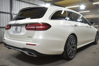 メルセデスベンツ Eクラス E200ﾜｺﾞﾝ ｽﾎﾟｰﾂ BSG搭載 ｴｸｽｸﾙｰｼﾌﾞ AMGﾗｲﾝｲﾝﾃﾘｱ ﾚｰﾀﾞｰｾｰﾌﾃｨP 後期型 MEｺﾈ ﾊﾟﾉﾗﾏｻﾝﾙｰﾌ 全席ﾋｰﾀｰ黒革 ACC AMGｴｱﾛ 電動ﾘｱｹﾞｰﾄ ﾍｯﾄﾞｱｯﾌﾟﾃﾞｨｽﾌﾟﾚｲ ﾌﾞﾙﾒｽﾀｰS 地ﾃﾞｼﾞ360ｶﾒﾗ 2年保証