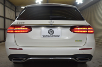 メルセデスベンツ Eクラス E200ﾜｺﾞﾝ ｽﾎﾟｰﾂ BSG搭載 ｴｸｽｸﾙｰｼﾌﾞ AMGﾗｲﾝｲﾝﾃﾘｱ ﾚｰﾀﾞｰｾｰﾌﾃｨP 後期型 MEｺﾈ ﾊﾟﾉﾗﾏｻﾝﾙｰﾌ 全席ﾋｰﾀｰ黒革 ACC AMGｴｱﾛ 電動ﾘｱｹﾞｰﾄ ﾍｯﾄﾞｱｯﾌﾟﾃﾞｨｽﾌﾟﾚｲ ﾌﾞﾙﾒｽﾀｰS 地ﾃﾞｼﾞ360ｶﾒﾗ 2年保証