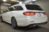 メルセデスベンツ Eクラス E200ﾜｺﾞﾝ ｽﾎﾟｰﾂ BSG搭載 ｴｸｽｸﾙｰｼﾌﾞ AMGﾗｲﾝｲﾝﾃﾘｱ ﾚｰﾀﾞｰｾｰﾌﾃｨP 後期型 MEｺﾈ ﾊﾟﾉﾗﾏｻﾝﾙｰﾌ 全席ﾋｰﾀｰ黒革 ACC AMGｴｱﾛ 電動ﾘｱｹﾞｰﾄ ﾍｯﾄﾞｱｯﾌﾟﾃﾞｨｽﾌﾟﾚｲ ﾌﾞﾙﾒｽﾀｰS 地ﾃﾞｼﾞ360ｶﾒﾗ 2年保証