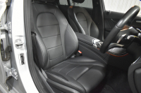 メルセデスベンツ Cクラス C220dAVG AMGﾗｲﾝ ﾍﾞｰｼｯｸP ﾚｰﾀﾞｰｾｰﾌﾃｨP 2.2ﾘｯﾀｰ/ﾃﾞｨｰｾﾞﾙ 170馬力 燃費20.3㎞ 9速  ﾋｰﾀｰ黒革 ﾃﾞｨｽﾄﾛ BSM Lｷｰﾌﾟ AMGｴｱﾛ18AW ｷｰﾚｽGo ﾊﾟｰｸﾄﾛ LEDﾍｯﾄﾞﾗｲﾄ 地ﾃﾞｼﾞﾅﾋﾞ Bｶﾒﾗ 2年保証