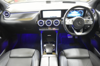 メルセデスベンツ Bクラス B200d AMGﾗｲﾝ AMGﾚｻﾞｰｴｸｽｸﾙｰｼﾌﾞP ｱﾄﾞﾊﾞﾝｽﾄﾞP ﾚｰﾀﾞｰｾｰﾌﾃｨP ﾊﾟﾉﾗﾏｻﾝﾙｰﾌ ﾋｰﾀｰ付黒灰革 HUD 360ｶﾒﾗ ｱﾄﾞﾊﾞﾝｽﾄﾞｻｳﾝﾄﾞ ﾃﾞｨｽﾄﾛﾆｯｸ ﾌﾞﾗｲﾝﾄﾞｽﾎﾟｯﾄ Lｷｰﾌﾟ AMGｴｱﾛ18AW LEDﾍｯﾄﾞﾗｲﾄ MBUXﾅﾋﾞTV ﾌｯﾄｹﾞｰﾄ 2年保証