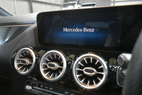 メルセデスベンツ Bクラス B180 AMGﾗｲﾝ AMGﾚｻﾞｰｴｸｽｸﾙｰｼﾌﾞP ｱﾄﾞﾊﾞﾝｽﾄﾞP ﾚｰﾀﾞｰSP 1ｵｰﾅｰ車両 MEｺﾈ MBUXｼｽﾃﾑ ﾊﾟﾉﾗﾏR ﾋｰﾀｰ付黒灰革 ACC BSM Lﾁｪﾝｼﾞ AMGｴｱﾛ18AW ﾏﾙﾁLED HUD 対話式ﾅﾋﾞTV 360ｶﾒﾗ 2年保証