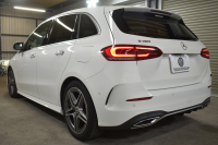 メルセデスベンツ Bクラス B180 AMGﾗｲﾝ AMGﾚｻﾞｰｴｸｽｸﾙｰｼﾌﾞP ｱﾄﾞﾊﾞﾝｽﾄﾞP ﾚｰﾀﾞｰSP 1ｵｰﾅｰ車両 MEｺﾈ MBUXｼｽﾃﾑ ﾊﾟﾉﾗﾏR ﾋｰﾀｰ付黒灰革 ACC BSM Lﾁｪﾝｼﾞ AMGｴｱﾛ18AW ﾏﾙﾁLED HUD 対話式ﾅﾋﾞTV 360ｶﾒﾗ 2年保証