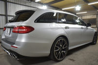 AMG Eクラス E53 4ﾏﾁｯｸ+ ﾜｺﾞﾝ ｴｸｽｸﾙｰｼﾌﾞ ﾚｰﾀﾞｰｾｰﾌﾃｨP 1ｵｰﾅｰ ﾊﾟﾉﾗﾏｻﾝﾙｰﾌ ﾌﾞﾙﾒｽﾀｰ ﾋｰﾀｰｸｰﾗｰ黒革 ｼﾙﾊﾞｰｽﾃｯﾁ内装 ﾃﾞｨｽﾄﾛ BSM Lﾁｪﾝｼﾞ AMGｴｱﾛ20AW PTS MEｺﾈｸﾄ HUD ﾌｯﾄｹﾞｰﾄ 地ﾃﾞｼﾞﾅﾋﾞ 360ｶﾒﾗ 2年保証