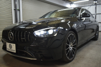 AMG Eクラス E53 4ﾏﾁｯｸ+ ｴｸｽｸﾙｰｼﾌﾞ ﾚｰﾀﾞｰｾｰﾌﾃｨP 3.0ﾘｯﾀｰ/435馬力 後期型 MEｺﾈｸﾄ 9速AT 4WD ﾊﾟﾉﾗﾏｻﾝﾙｰﾌ ﾋｰﾀｰｸｰﾗｰ黒革 ﾃﾞｨｽﾄﾛ BSM Lﾁｪﾝｼﾞ AMGｴｱﾛ20AW ｷｰﾚｽGO PTS ﾌﾞﾙﾒｽﾀｰ HUD 電動ﾄﾗﾝｸ LEDﾍｯﾄﾞﾗｲﾄ 地ﾃﾞｼﾞﾅﾋﾞ 360ｶﾒﾗ 2年保証
