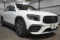 AMG GLB MercedesAMG GLB35 4ﾏﾁｯｸ ｱﾄﾞﾊﾞﾝｽﾄﾞﾊﾟｯｹｰｼﾞ ﾚｰﾀﾞｰｾｰﾌﾃｨP 8速 ｻﾝﾙｰﾌ ﾋｰﾀｰ黒/赤革 対話式ﾅﾋﾞ ﾃﾞｨｽﾄﾛ BSM Lｷｰﾌﾟ AMGｴｱﾛ19AW ｷｰﾚｽGO PTS HUD  地ﾃﾞｼﾞﾅﾋﾞ 360ｶﾒﾗ 新車保証継承可