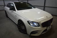 メルセデスベンツ Eクラス E43 4M ｴｸｽｸﾙｰｼﾌﾞ ﾚｰﾀﾞｰｾｰﾌﾃｨP ﾐｰｺﾈｸﾄ ﾊﾟﾉﾗﾏｻﾝﾙｰﾌ 全席ﾋｰﾀｰ茶革 ﾃﾞｨｽﾄﾛﾆｯｸ ﾌﾞﾗｲﾝﾄﾞｽﾎﾟｯﾄ ﾚｰﾝﾁｪﾝｼﾞA AMGｴｱﾛ20AW ﾌﾞﾙﾒS 地ﾃﾞｼﾞ360ｶﾒﾗ 2年保証
