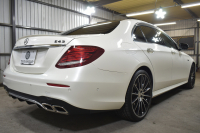 メルセデスベンツ Eクラス E43 4M ｴｸｽｸﾙｰｼﾌﾞ ﾚｰﾀﾞｰｾｰﾌﾃｨP ﾐｰｺﾈｸﾄ ﾊﾟﾉﾗﾏｻﾝﾙｰﾌ 全席ﾋｰﾀｰ茶革 ﾃﾞｨｽﾄﾛﾆｯｸ ﾌﾞﾗｲﾝﾄﾞｽﾎﾟｯﾄ ﾚｰﾝﾁｪﾝｼﾞA AMGｴｱﾛ20AW ﾌﾞﾙﾒS 地ﾃﾞｼﾞ360ｶﾒﾗ 2年保証