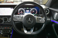 メルセデスベンツ Eクラス E200 4ﾏﾁｯｸ ﾜｺﾞﾝ AVG AMGﾗｲﾝ ｴｸｽｸﾙｰｼﾌﾞP ﾚｰﾀﾞｰｾｰﾌﾃｨP 中期型 BSG搭載1.5ﾘｯﾀｰ ﾊﾟﾉﾗﾏｻﾝﾙｰﾌ ﾌﾞﾙﾒｽﾀｰS 全席ﾋｰﾀｰ黒革 ﾃﾞｨｽﾄﾛﾆｯｸ ﾌﾞﾗｲﾝﾄﾞｽﾎﾟｯﾄ ﾚｰﾝﾁｪﾝｼﾞ  AMGｴｱﾛ19AW ｷｰﾚｽGO PTS ﾌｯﾄｹﾞｰﾄ 地ﾃﾞｼﾞﾅﾋﾞ 360ｶﾒﾗ 2年保証