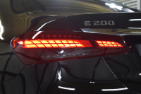 メルセデスベンツ Eクラス E200 ｽﾎﾟｰﾂ 1ｵﾅ ｴｸｽｸﾙｰｼﾌﾞP AMGﾗｲﾝｲﾝﾃﾘｱP ﾚｰﾀﾞｰｾｰﾌﾃｨP 後期型 MEｺﾈｸﾄ 燃費12.8KM 全席ﾋｰﾀｰ黒革 ﾃﾞｨｽﾄﾛ BSM Lﾁｪﾝｼﾞ AMGｴｱﾛ19AW ｷｰﾚｽGO ﾊﾟｰｸﾄﾛ HUD ﾌﾞﾙﾒS ﾏﾙﾁｶﾗｰｱﾝﾋﾞｴﾝﾄ 対話式ﾅﾋﾞ 360ｶﾒﾗ 2年保証