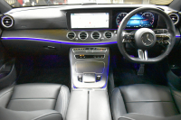 メルセデスベンツ Eクラス E200 ｽﾎﾟｰﾂ 1ｵﾅ ｴｸｽｸﾙｰｼﾌﾞP AMGﾗｲﾝｲﾝﾃﾘｱP ﾚｰﾀﾞｰｾｰﾌﾃｨP 真珠 後期型 ﾊﾟﾉﾗﾏｻﾝﾙｰﾌ 燃費12.8KM 全席ﾋｰﾀｰ黒革 ﾃﾞｨｽﾄﾛ BSM Lﾁｪﾝｼﾞ AMGｴｱﾛ19AW ｷｰﾚｽGO ﾊﾟｰｸﾄﾛ HUD ﾌﾞﾙﾒS ﾏﾙﾁｶﾗｰｱﾝﾋﾞｴﾝﾄ 対話式ﾅﾋﾞ 360ｶﾒﾗ 2年保証